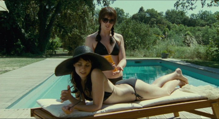 Alexandra Roach le tette sono visibili 95