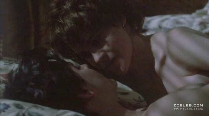 Ally Sheedy senza mutandine 56