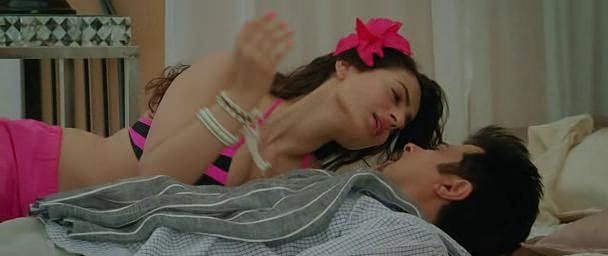 Ameesha Patel dentro biancheria intima 99