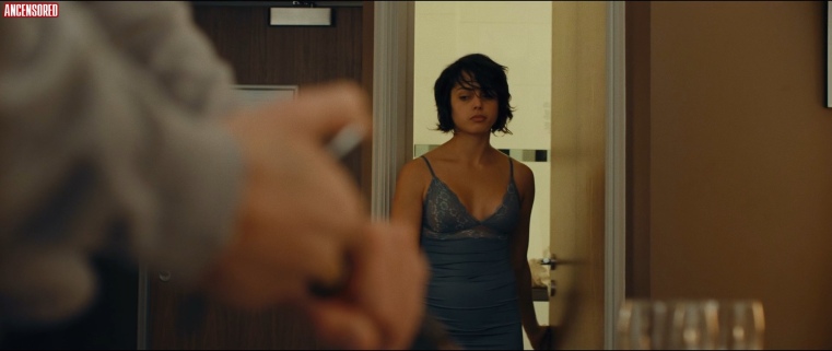 Amrita Acharia foto amatoriali culo nudo 58