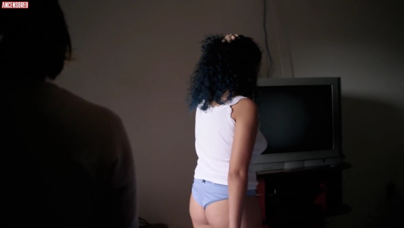 Ana Attilio flash fotografici tra le gambe