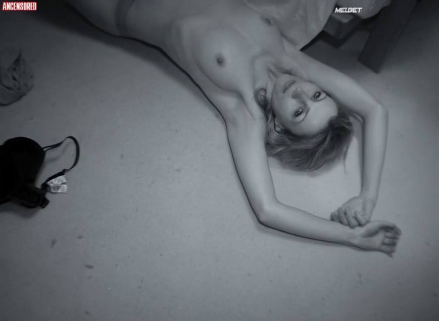 Aneta Piotrowska dentro biancheria intima