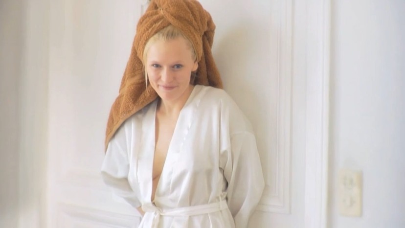 Scopri la bellezza di Anna Sherbinina con foto mozzafiato e curiosità sulle sue gambe e figura.