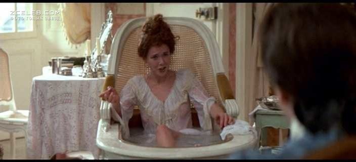 Annette Bening foto amatoriali culo nudo 59
