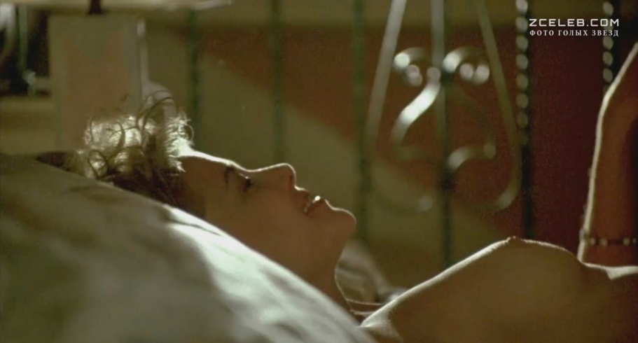 Annette Bening foto nuda 42
