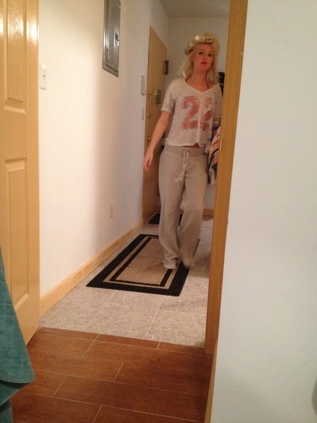 Ashley Blankenship senza biancheria intima 72