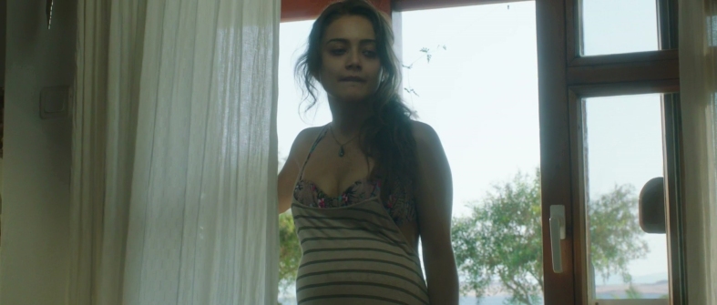 Ayca Yagcioglu seno nudo 81
