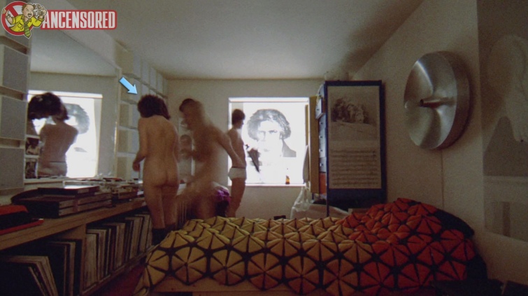 Barbara Scott seno nudo 41