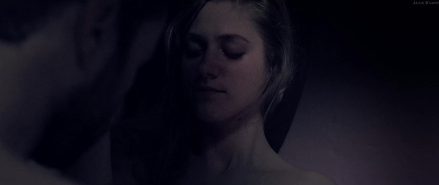 Bettina Burchard: Scatti Intimi e Seno Nudo in una Galleria Fotografica Esclusiva, con un Sguardo al Suo Stile e al Suo Seducente Culo