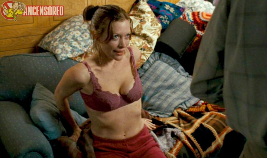 Brenda James con la gonna corta 49