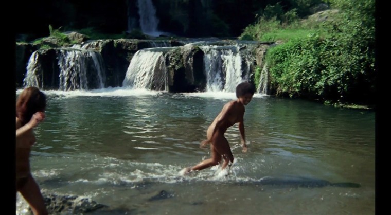 Carla Brait foto amatoriali culo nudo 81