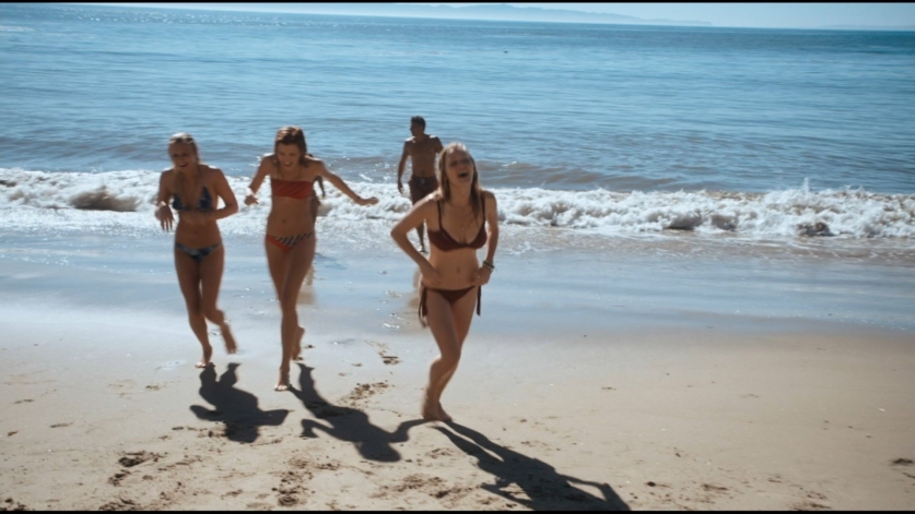 Carly Schroeder con la gonna corta 20