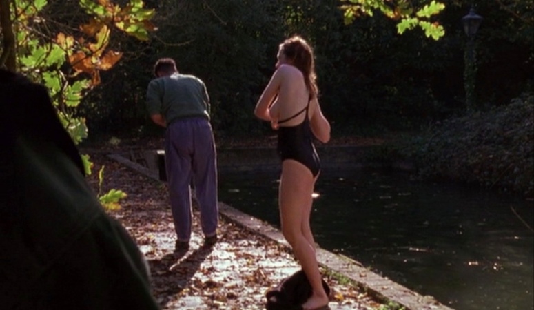 Catherine Mccormack i glutei sono visibili