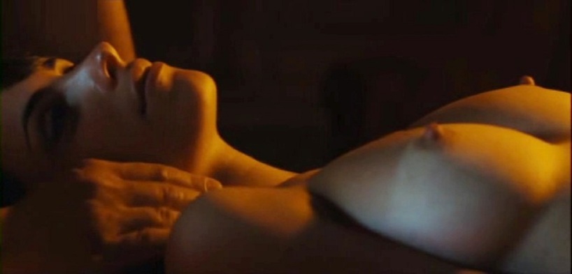 Esclusive foto amatoriali di Chiara Gensini: dalle calze al culo nudo