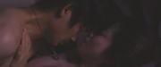 Chizuru Ikewaki con la gonna corta