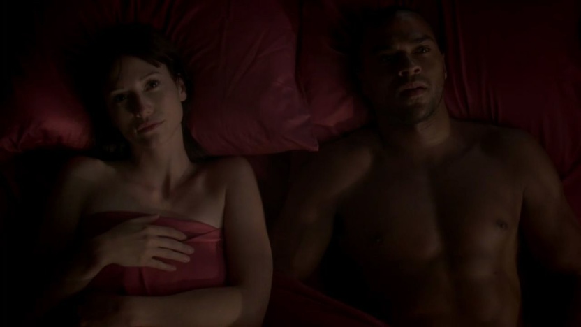 Chyler Leigh flash fotografici tra le gambe