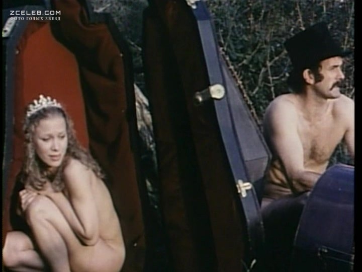 Connie Booth le tette sono visibili