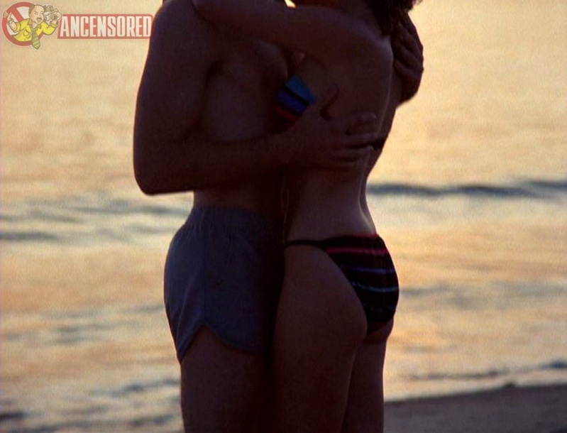 Deborah Foreman nudo