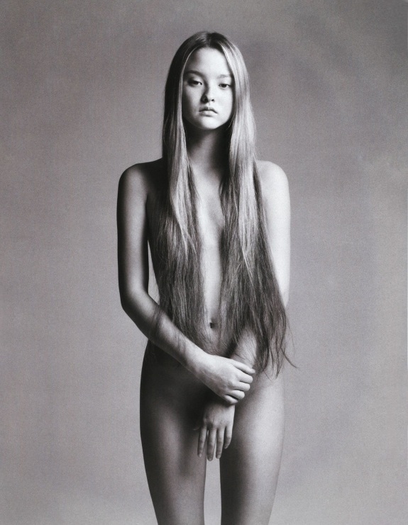 Devon Aoki i glutei sono visibili