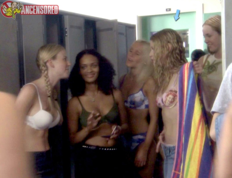 Emilie De Ravin dentro biancheria intima 97