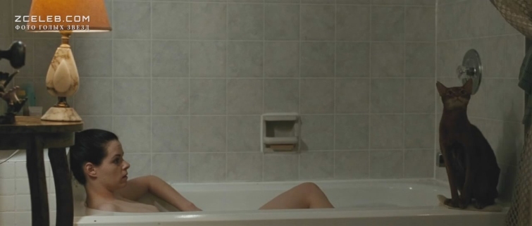 Emily Hampshire nudo 75