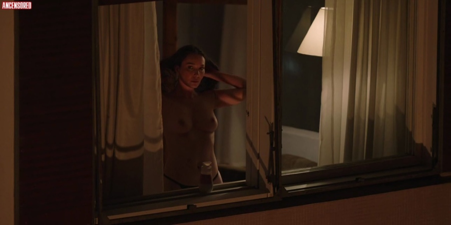 Evelyn Ligocki seno nudo 93