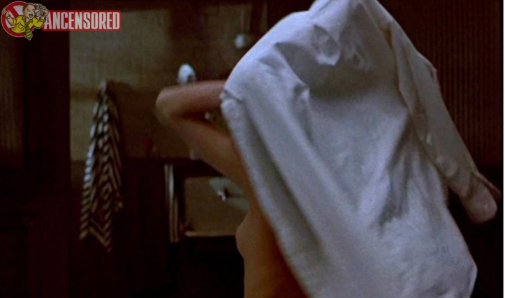 Geena Davis senza biancheria intima 32