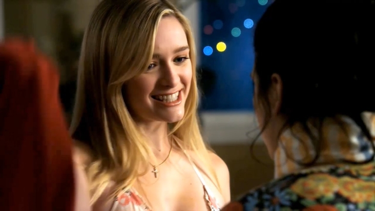 Greer Grammer le tette sono visibili 96