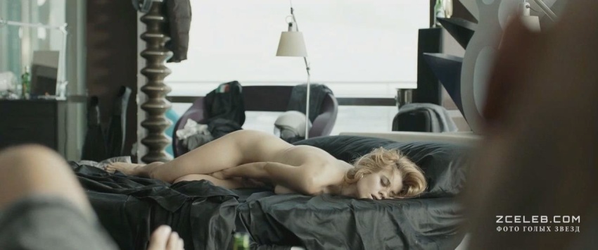 Greta Scarano collant