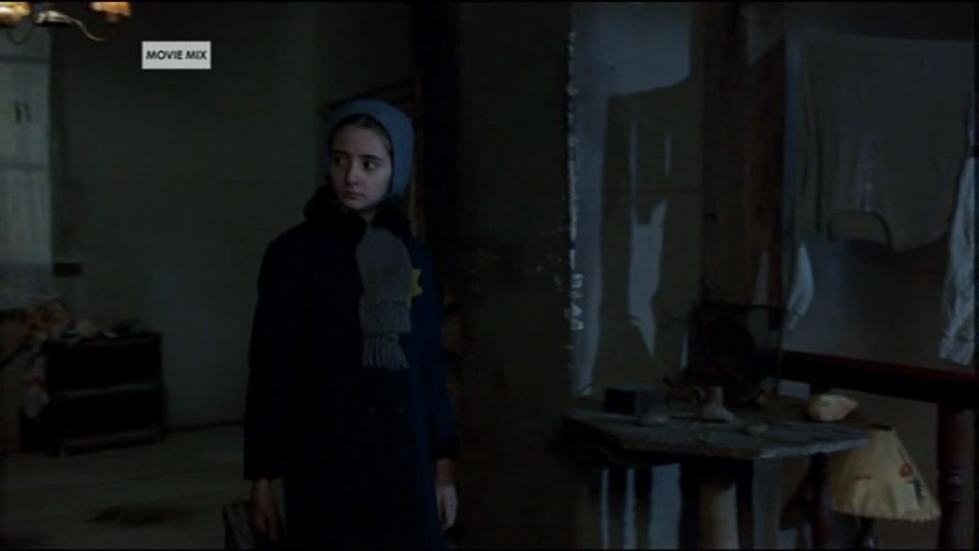 Hannah Taylor-Gordon seno nudo 75
