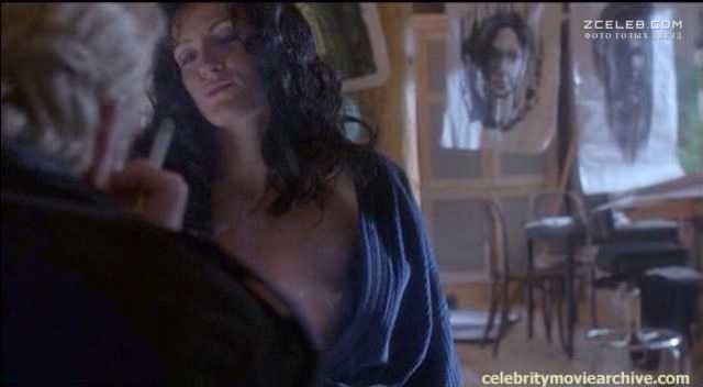 Helene Joy foto amatoriali culo nudo 96