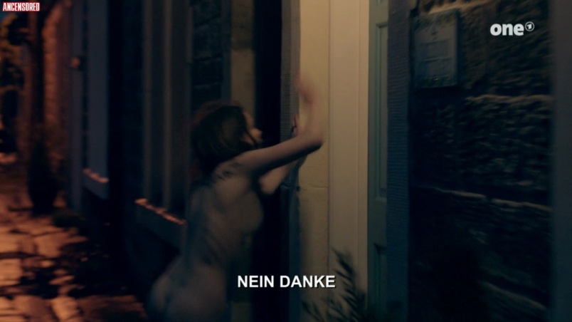 Imogen King i glutei sono visibili