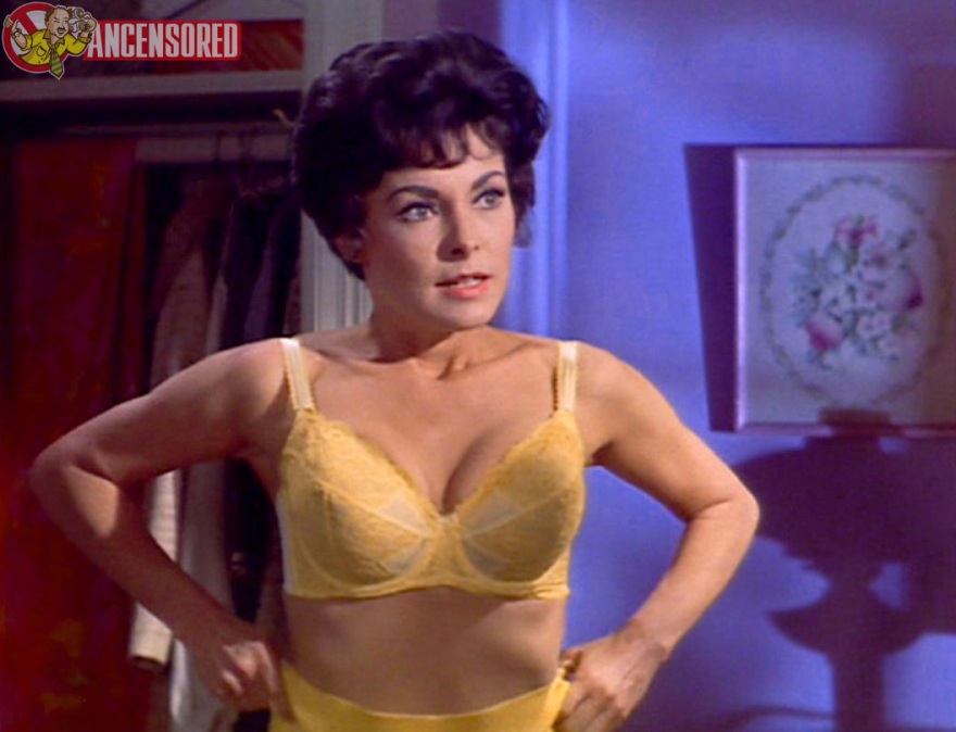 Janet Leigh i glutei sono visibili 44