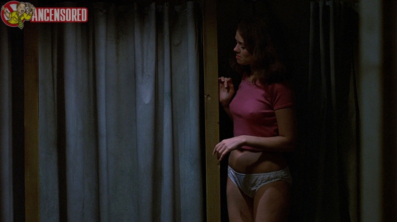 Jeannine Taylor le tette sono visibili