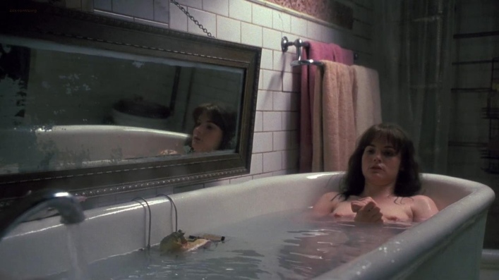 Jennifer Jason Leigh gambe