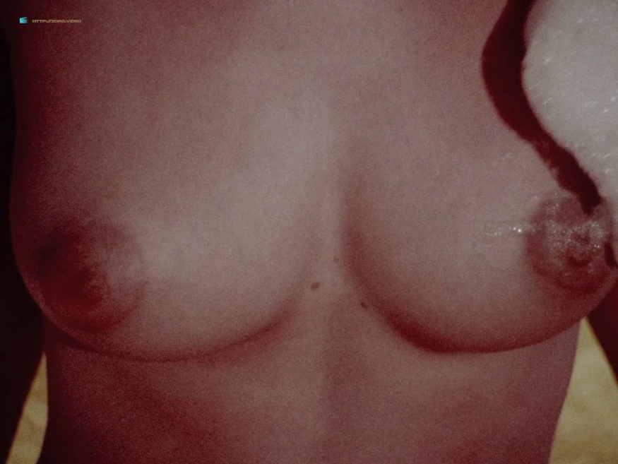 Judith Ridley nudo