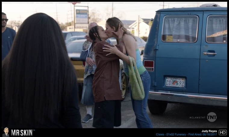 Judy Reyes i glutei sono visibili
