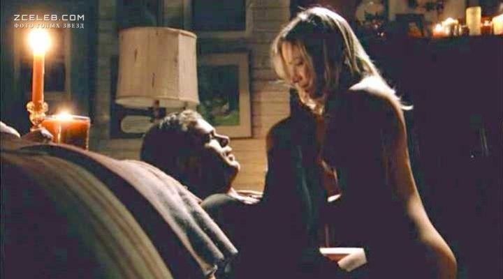 Julie Benz seno nudo