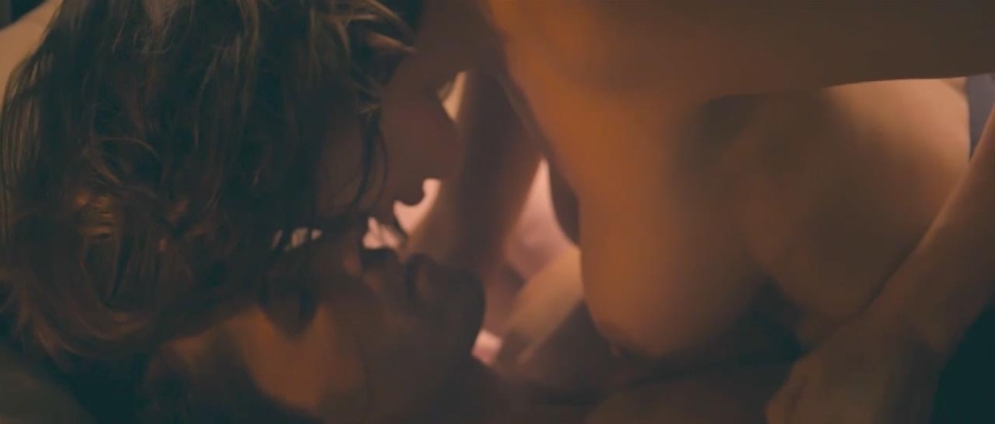 Kacey Barnfield senza mutandine 36