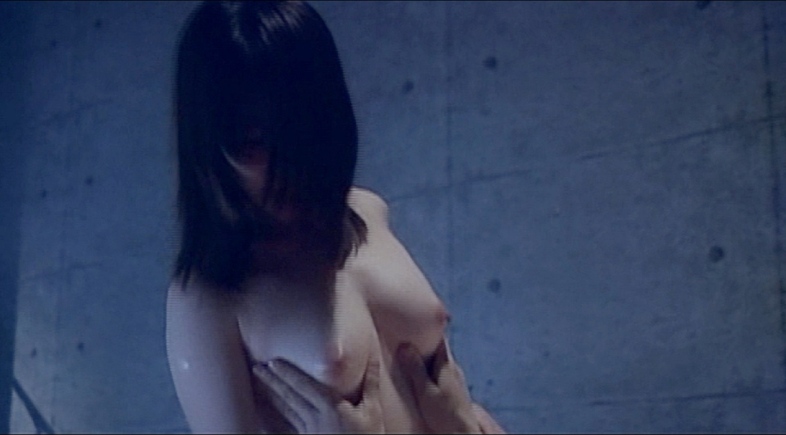 Scopri lincredibile bellezza di Kanae Mizuhara in pose mozzafiato: nudo integrale e glutei in primo piano.