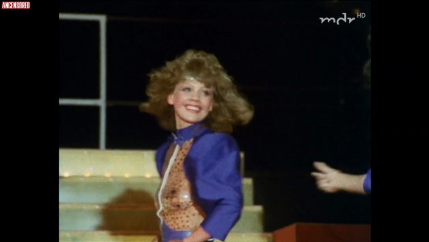 Karin DuWel i glutei sono visibili 76