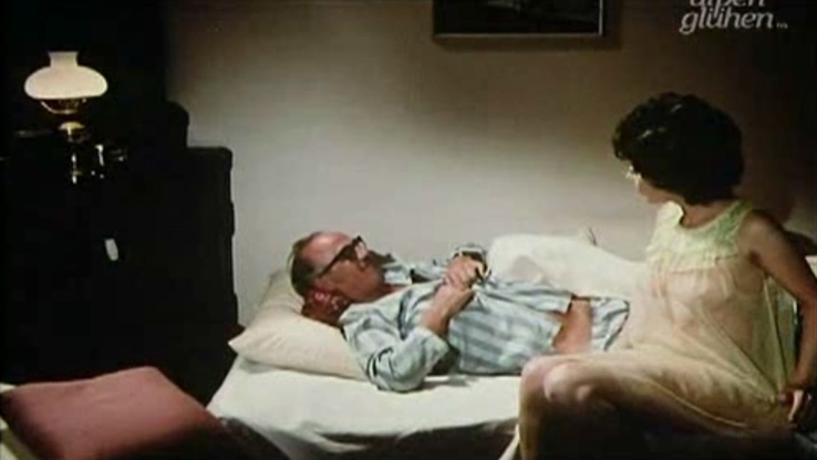 Karin Lorson seno nudo 53