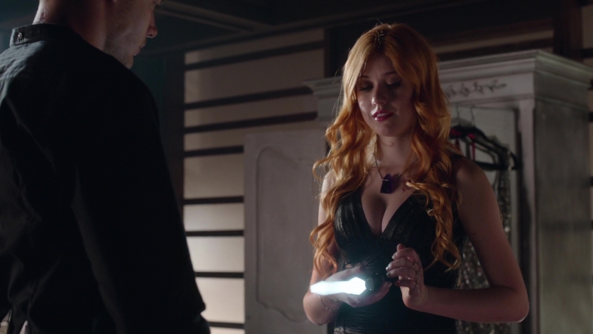 Katherine McNamara dentro biancheria intima 28