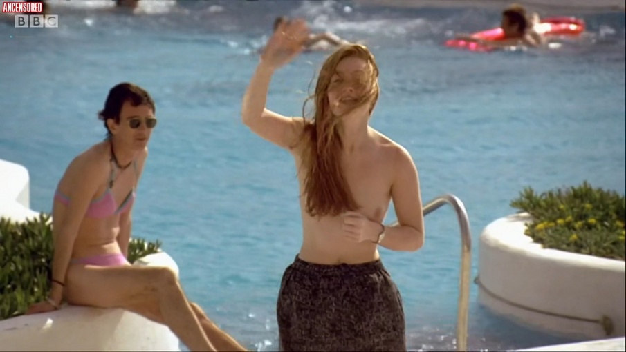 Kathleen McDermott seno nudo
