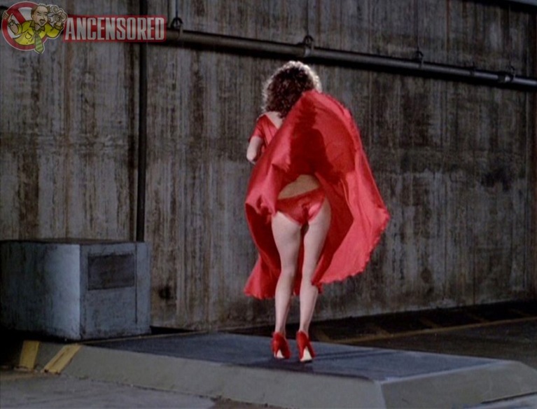 Kelly LeBrock foto esplicite 21