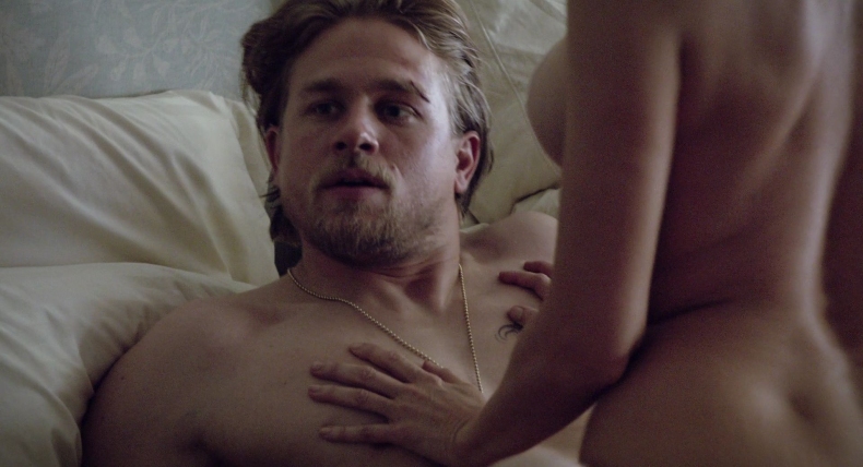 Kim Dickens nudo 32