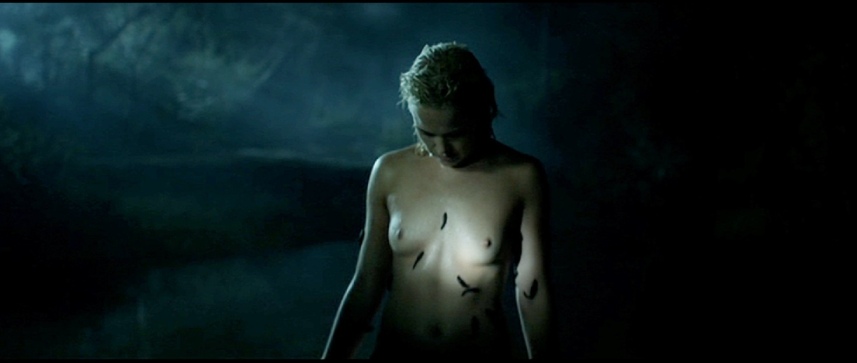 Krew Boylan nudo