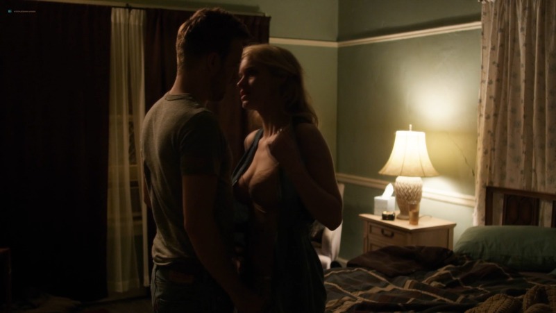 Leven Rambin foto esplicite