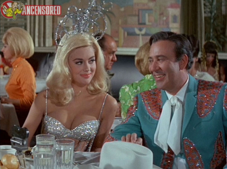 Linda Harrison le tette sono visibili