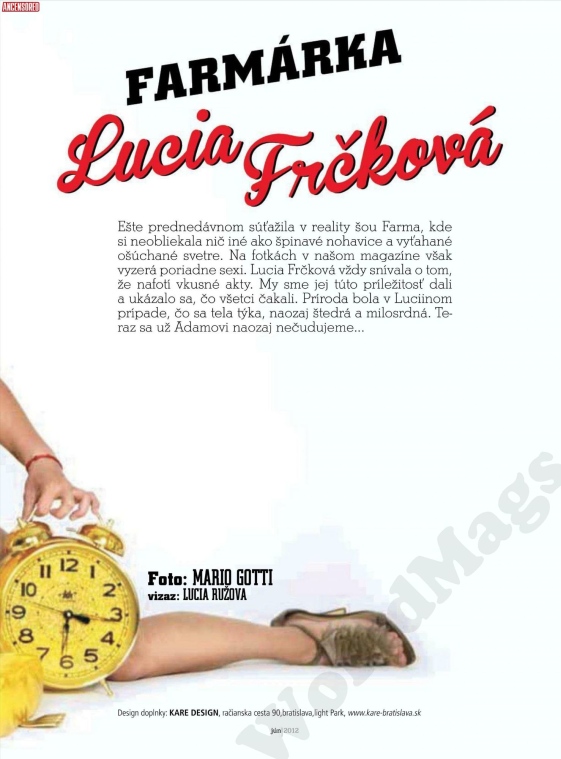 Lucia Frckova: le foto sexy con gonna corta, intimo e calze.